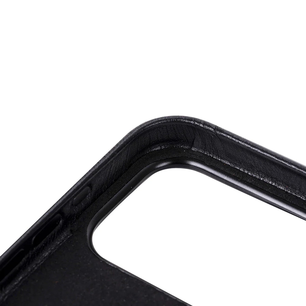Prestige iPhone 17 Pro Leather Case